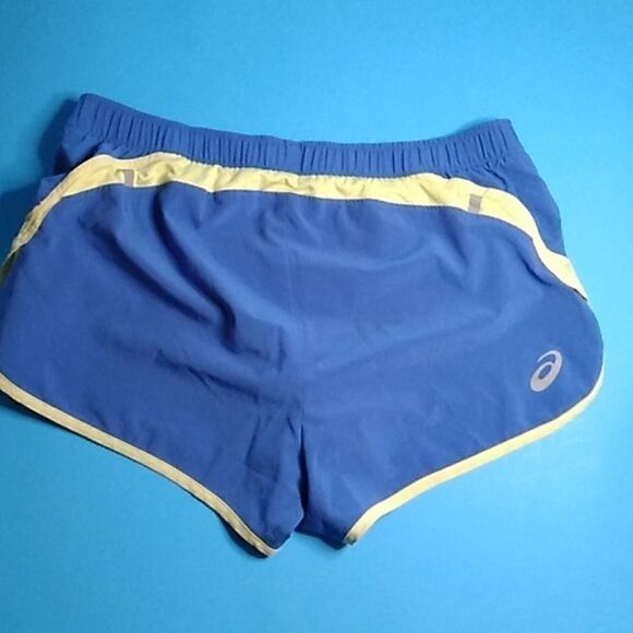 Asics shorts for women Size S - Picture 4 of 11